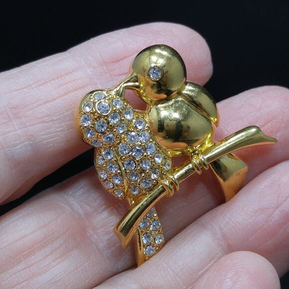 Monet Two Love Birds Rhinestone Brooch, Gold Plated, 1980s Vintage Jewelry - Picture 9 of 10